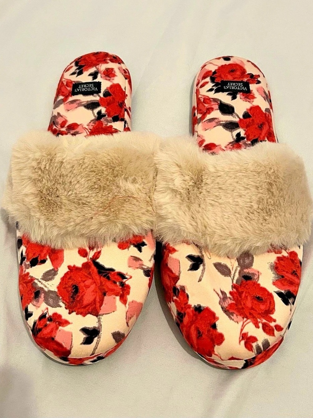 Victoria's Secret Signature Satin Faux Fur Slide Slippers Red & Cream Medium
